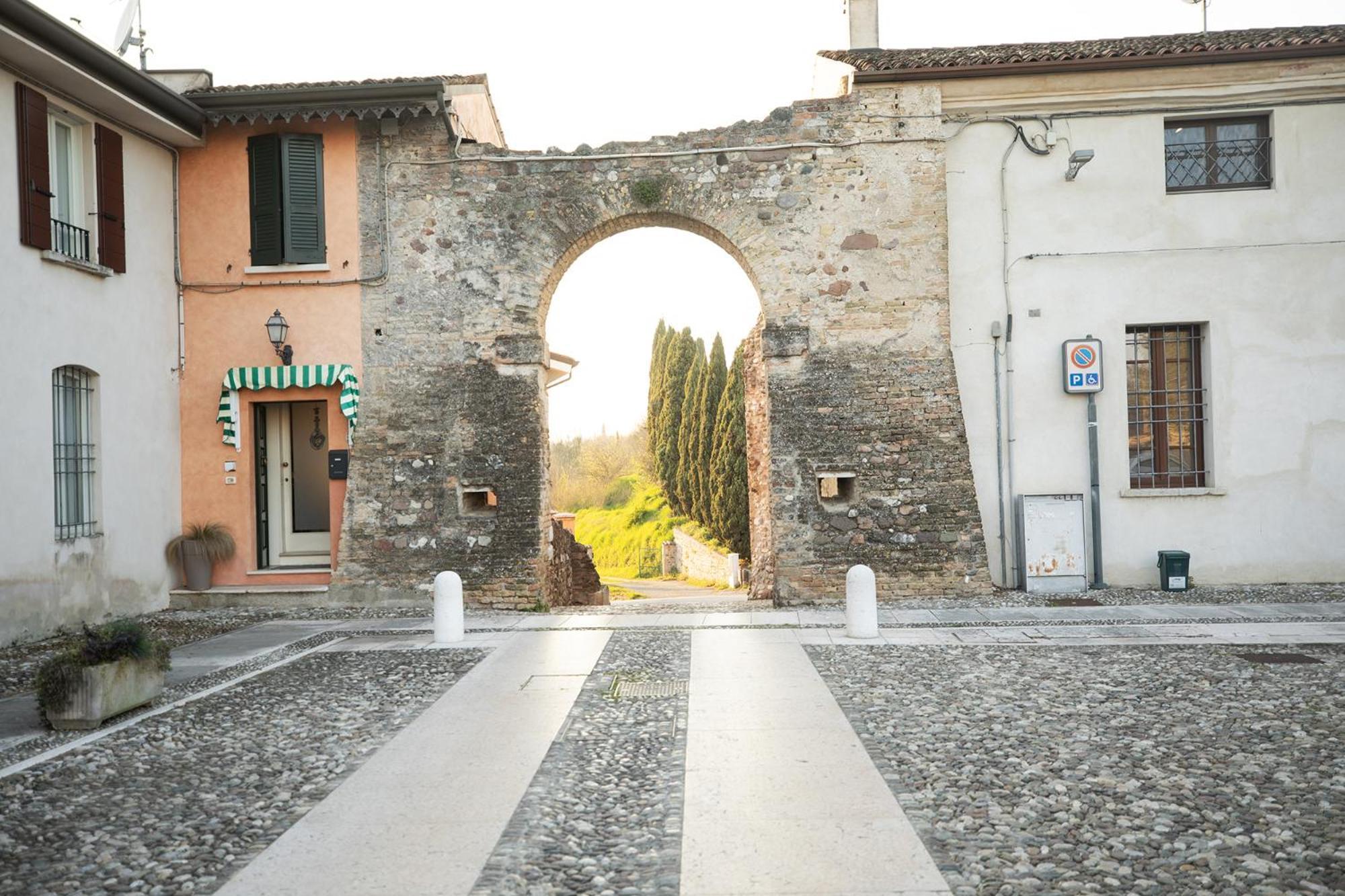 Relais La Rocca Solferino Bed & Breakfast Eksteriør bilde